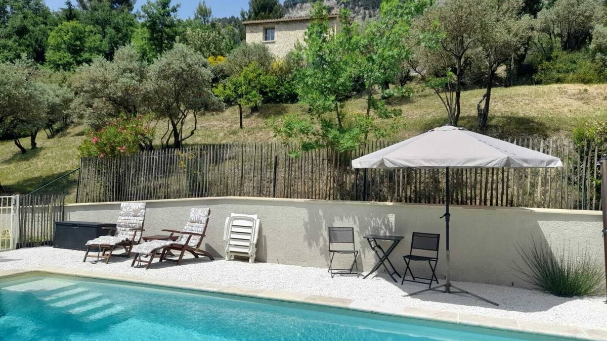 La Roche-sur-le-Buis Villa | Charming 6-person 3-bedroom villa with swimming pool and breathtaking views