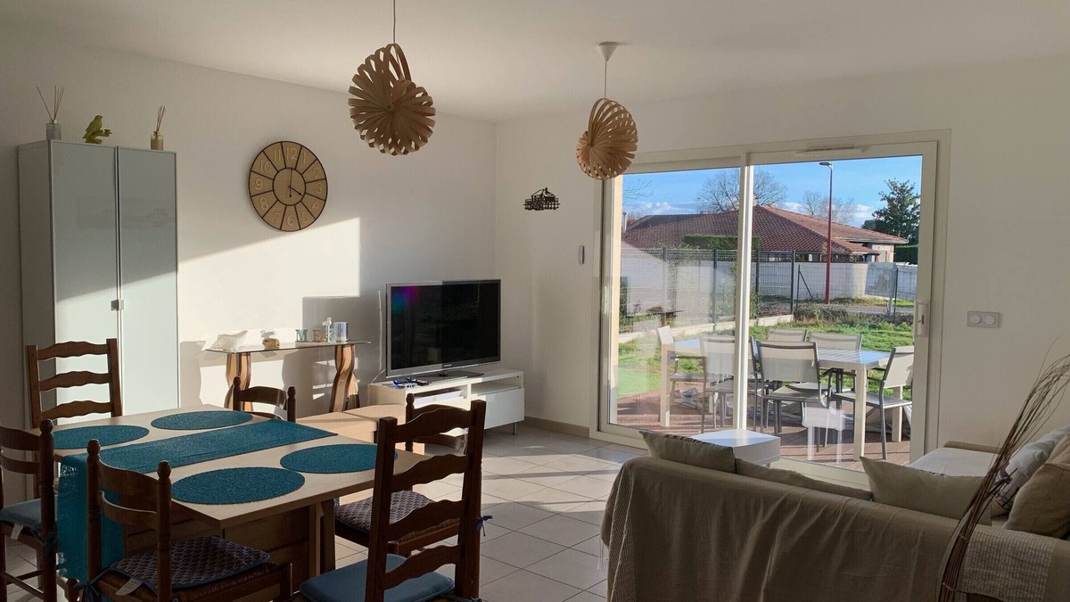 Parentis-en-Born House | Charming 6-Person House with A/C in Quiet Area, Near Downtown and Lake - Cleaning Included