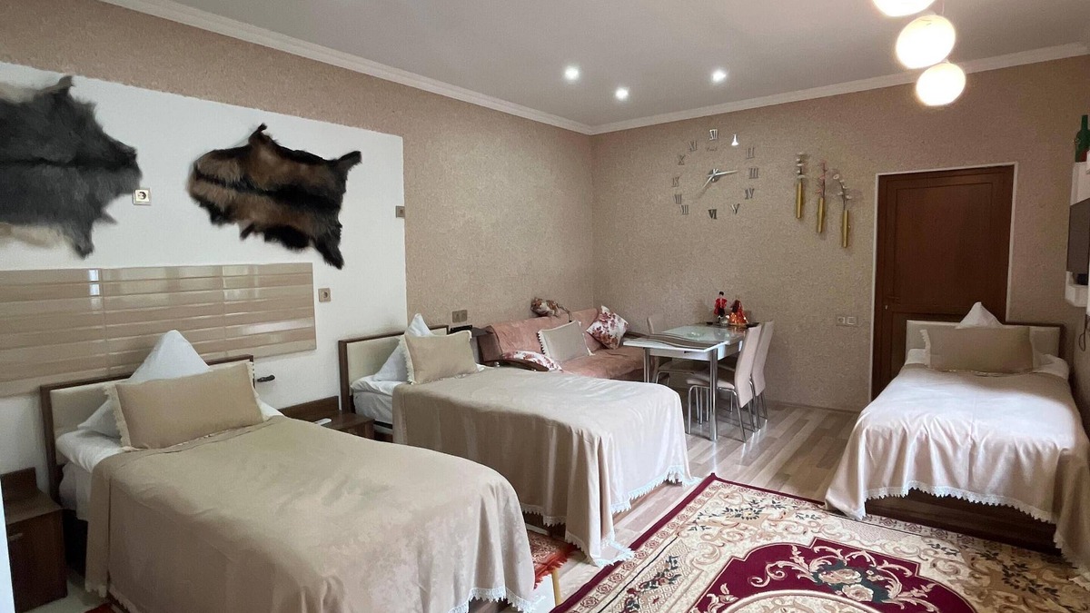 Sheki Bed & Breakfast | "Charming 9-room B&B in Sheki with WiFi, AC, breakfast & authentic charm"