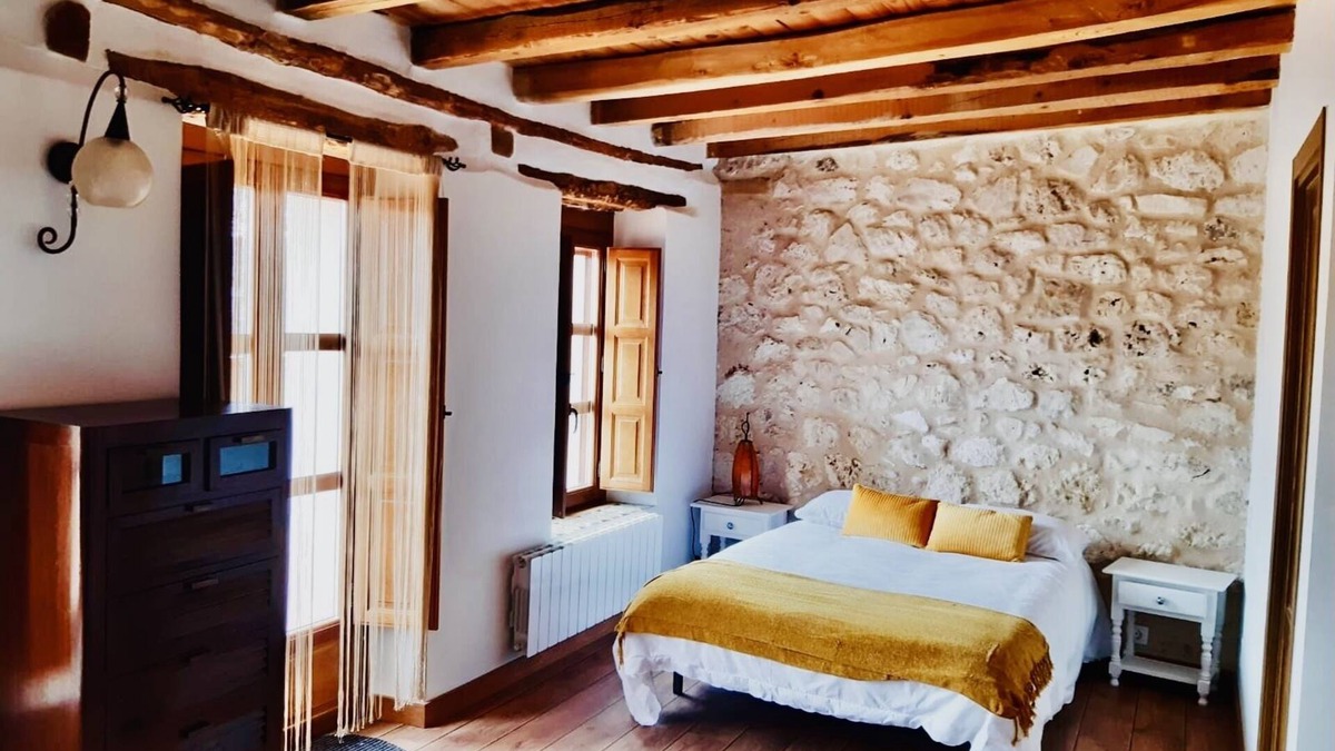 Aldeasona House | Charming accommodation, next to Ribera del Duero and Hoces del Duratón