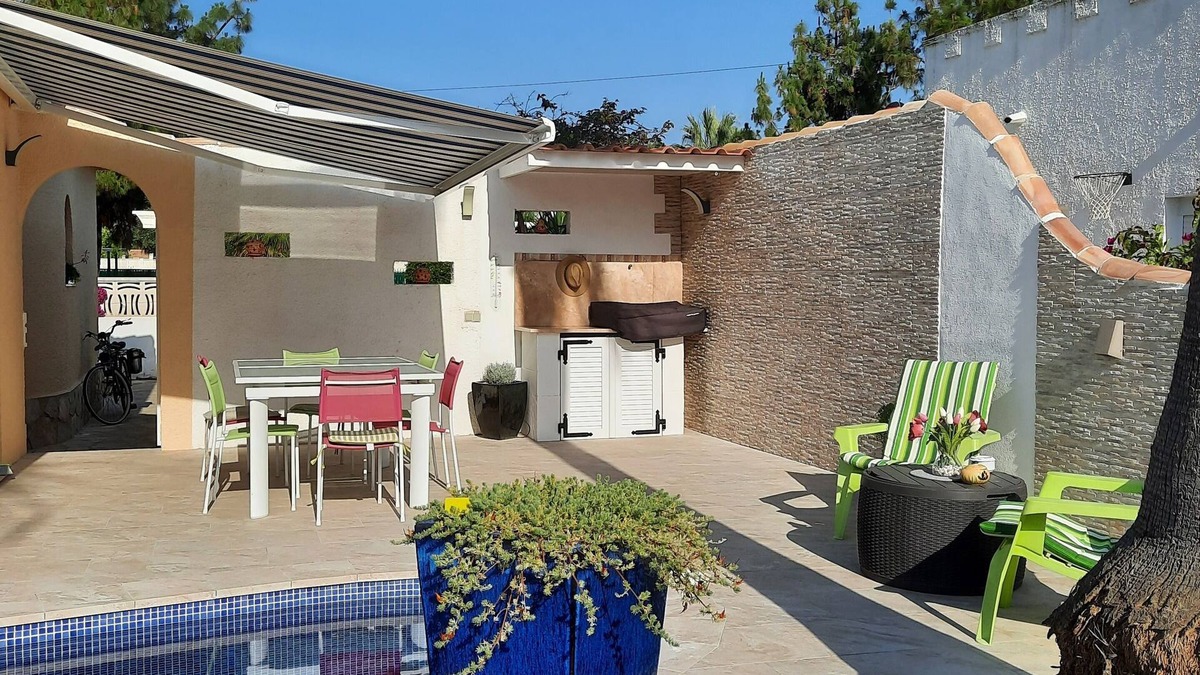 Els Poblets Villa | CHARMING AIR-CONDITIONED VILLA WITH PRIVATE POOL, GARDEN, NEAR THE SEA AND SHOPS