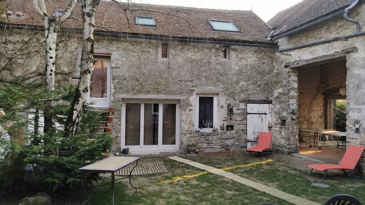 Acheres-la-Foret Apartment | Charming and comfortable apartment in a very pleasant farmyard