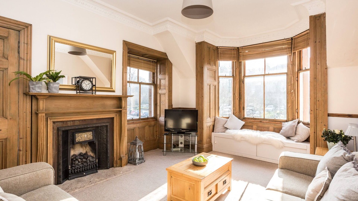 North Berwick Apartment | Charming and comfortable apartment, centrally located with easy parking access. Sleeps 4