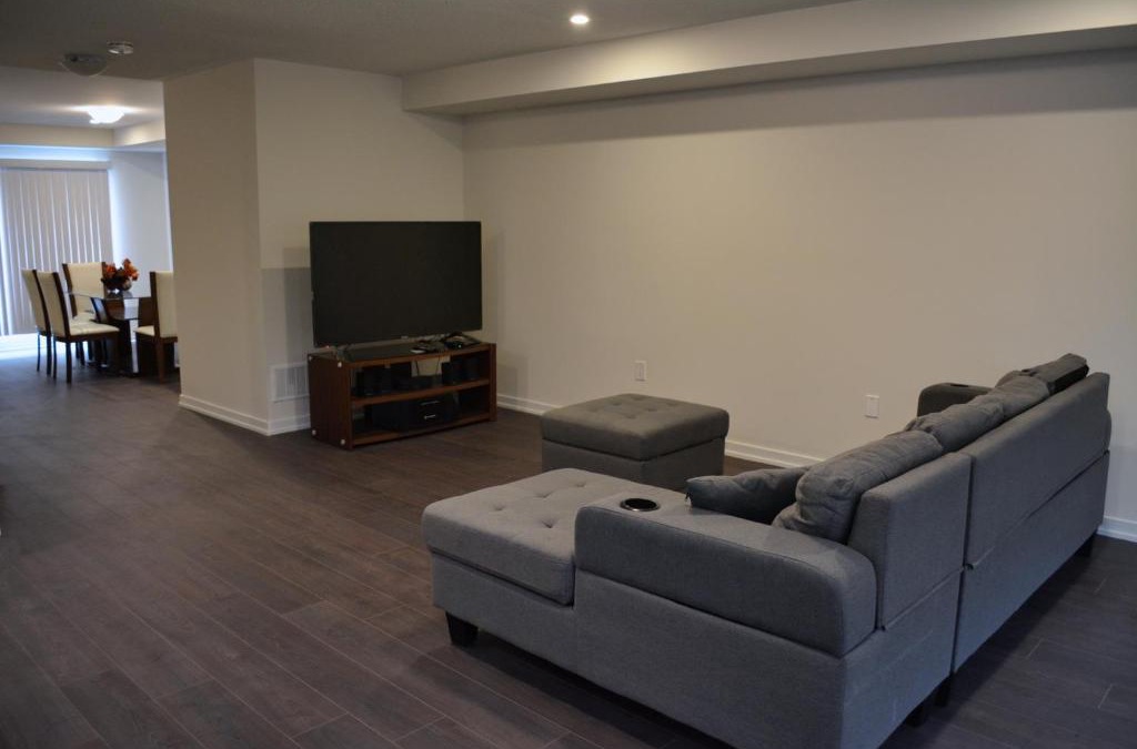 Durham Region Bed & Breakfast | Charming and Cozy 3 BDR Townhouse