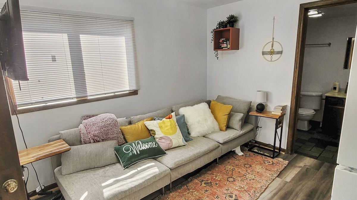 Center Avenue Historic District Apartment | Charming and Cozy Retreat