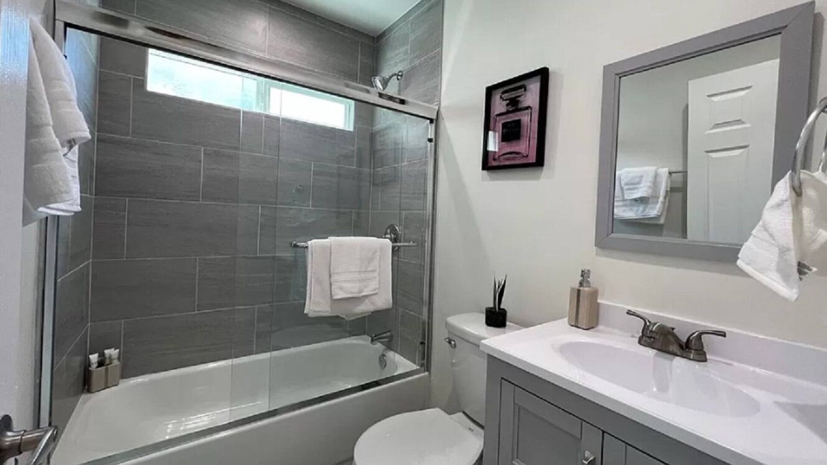 Sun Valley House | Charming and cozy Villa Close to Universal studios