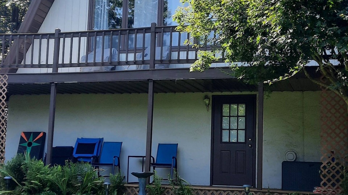 James Creek House | Charming and Spacious A-Frame minutes from James Creek Launch - Raystown Lake