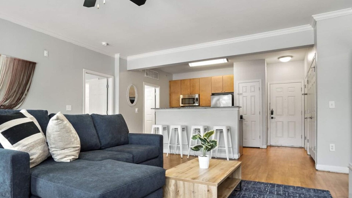 West Campus Apartment | Charming and Spacious Apt in Austin with a Pool!