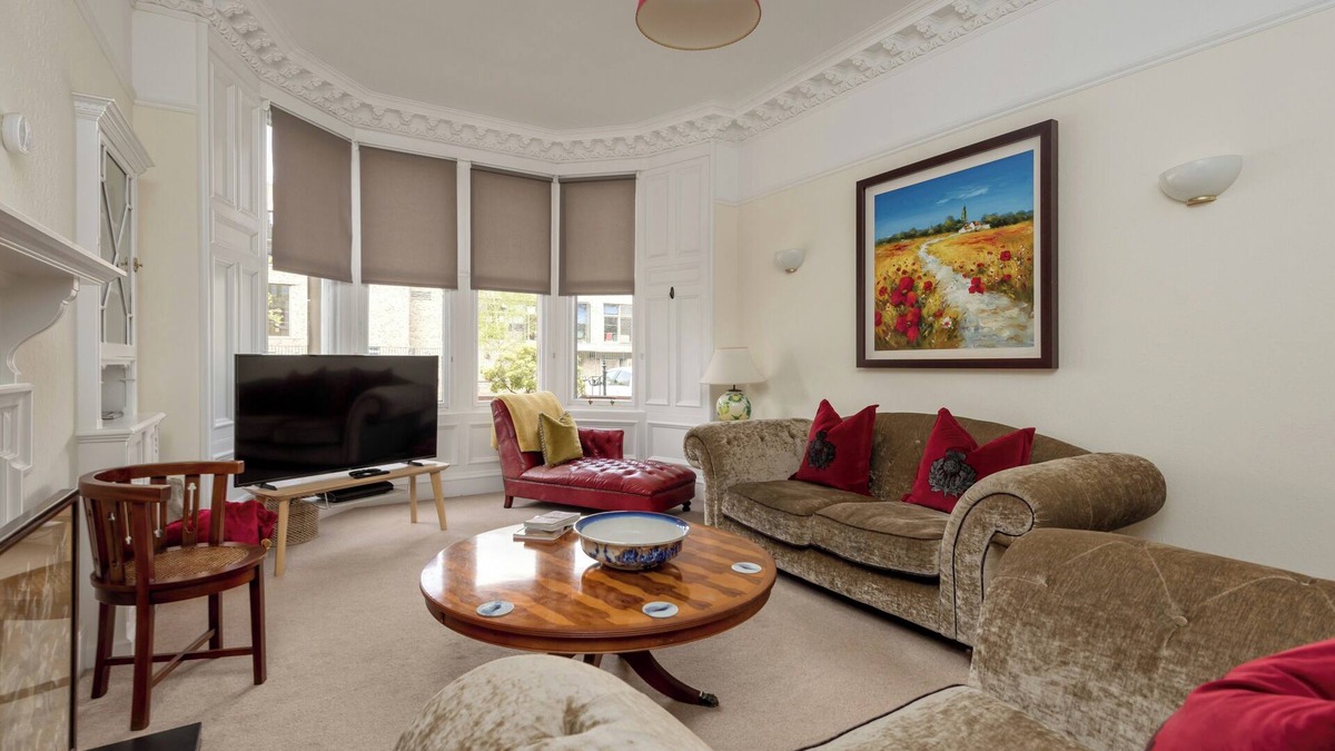 Marchmont Apartment | Charming and spacious two-bedroom apartment. Sleeps 4.