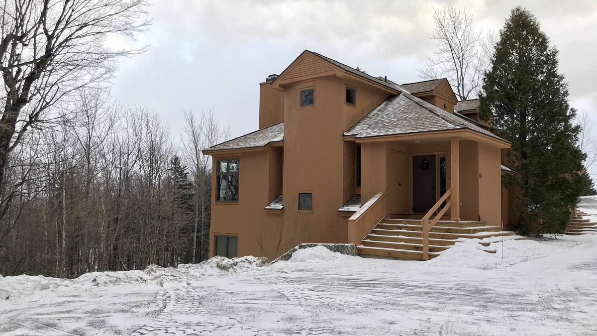 Bromley Mountain House | Charming and Warm Bromley Mountainside Home - Seasonal Rental