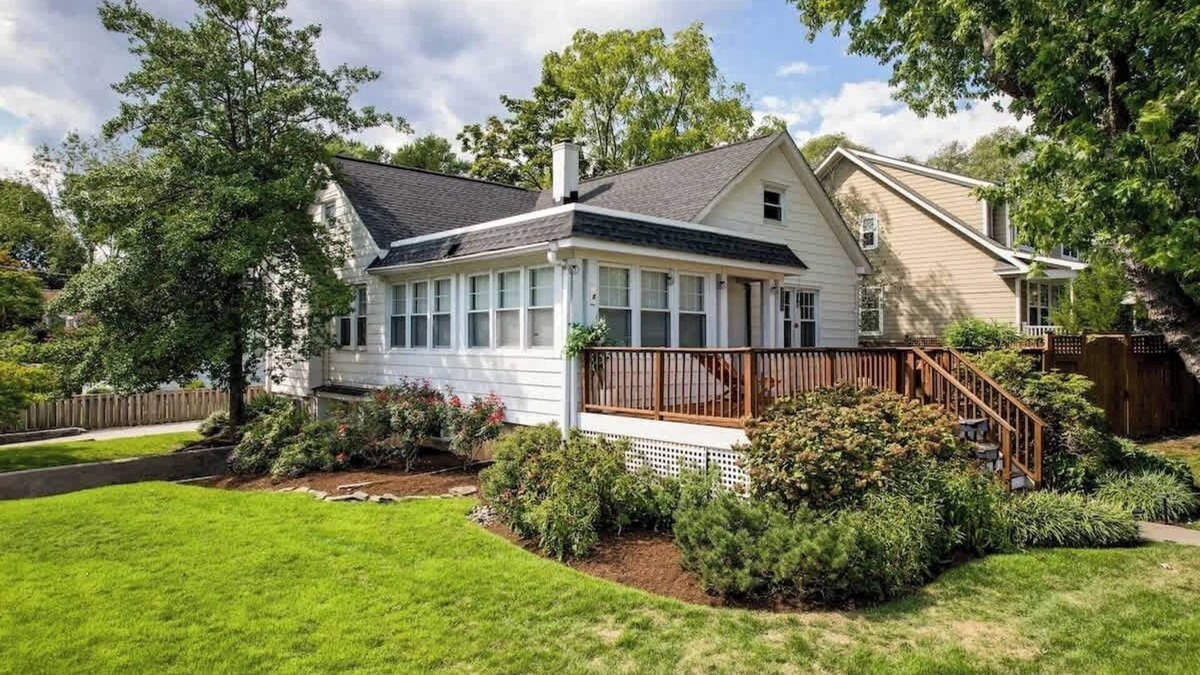 Annapolis House | Charming Annapolis Home with Cozy Outdoor Hangout