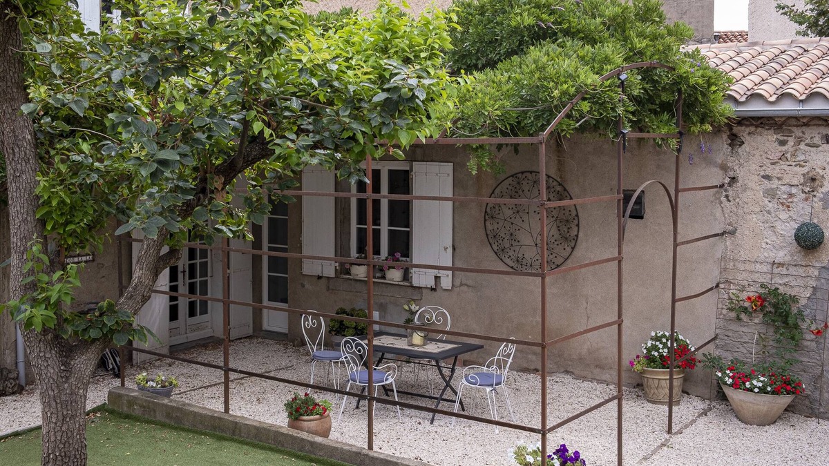 Caunes-Minervois Condo | Charming apartment in maison de maître
