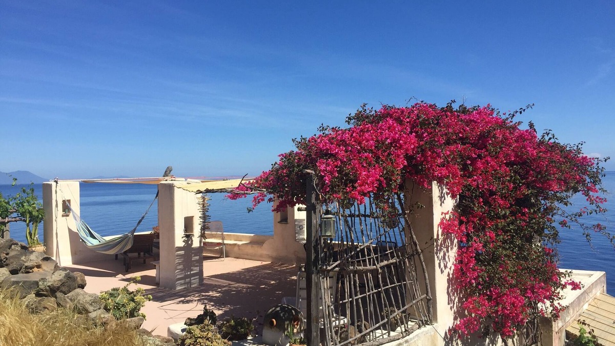 Alicudi Porto Apartment | Charming apartment 35 steps from the sea
