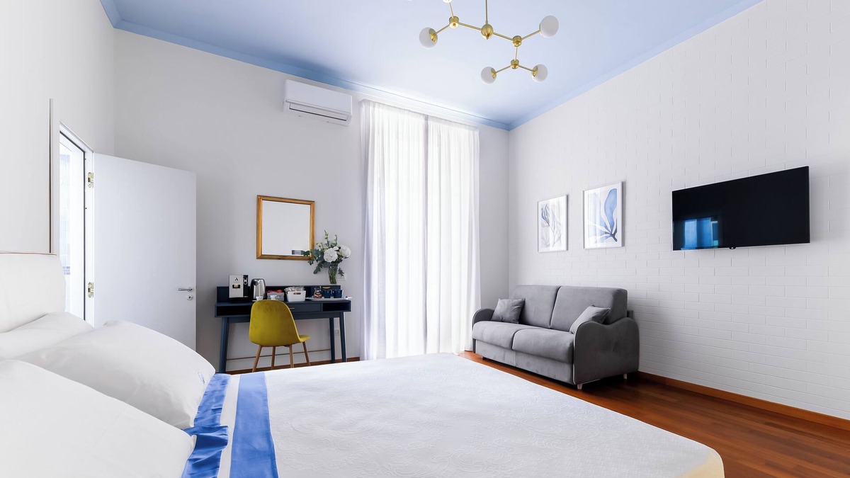 Montecalvario Apartment | Charming apartament in Napoli' historic streets, where art meets tradition
