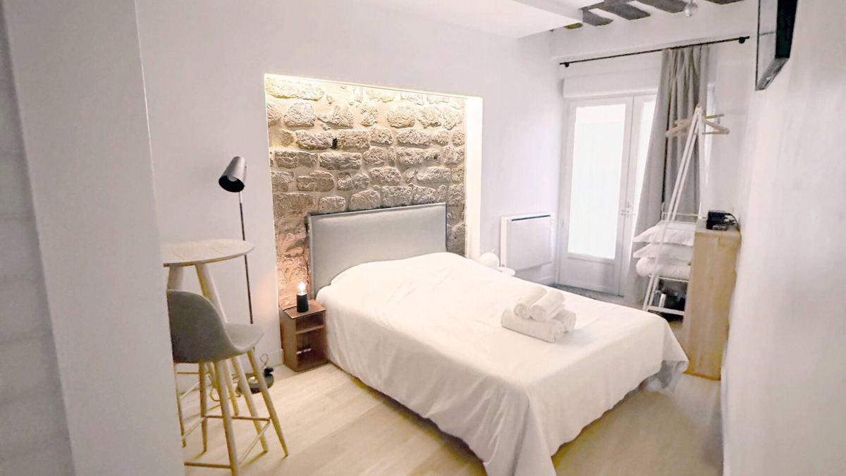 Enfants-Rouges House | Charming apartment 2Bdr/Le Marais historic Paris