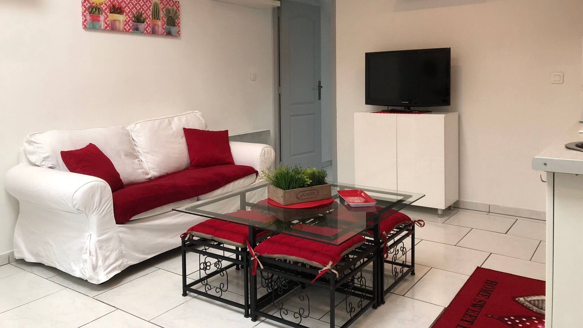 Troyes Apartment | CHARMING APARTMENT CLOSE TO ALL SHOPS