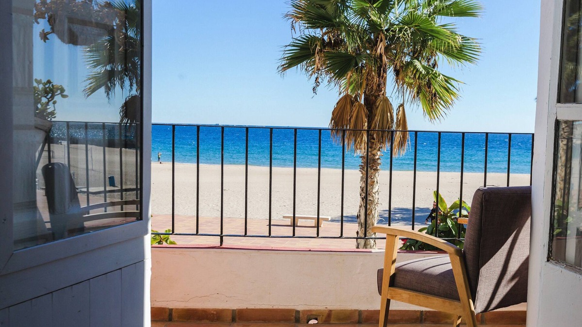 Old Town Apartment | Charming apartment, first line of the Center Beach, Villajoyosa