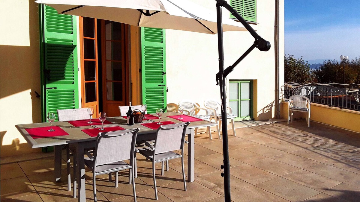 L'Ile-Rousse Apartment | Charming apartment 100 meters from the beach.