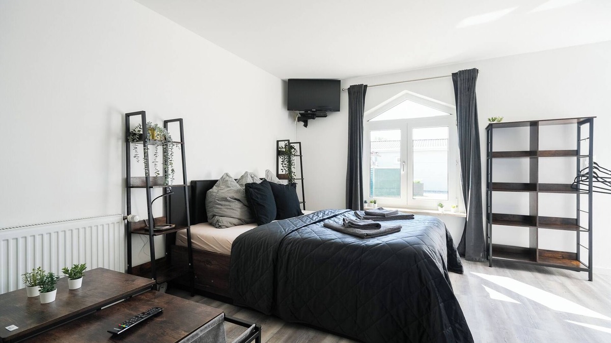 Garden Apartment | Charming apartment in a fantastic location - 2 min. to the lake