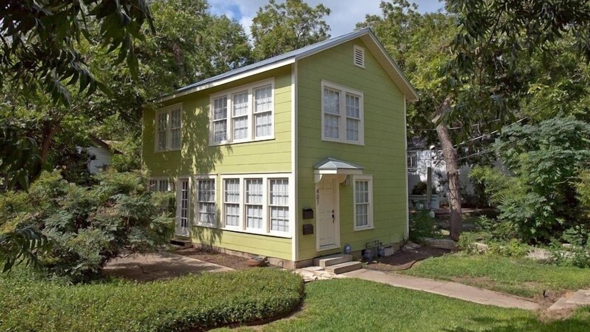 North University House | Charming Apartment In Central Austin