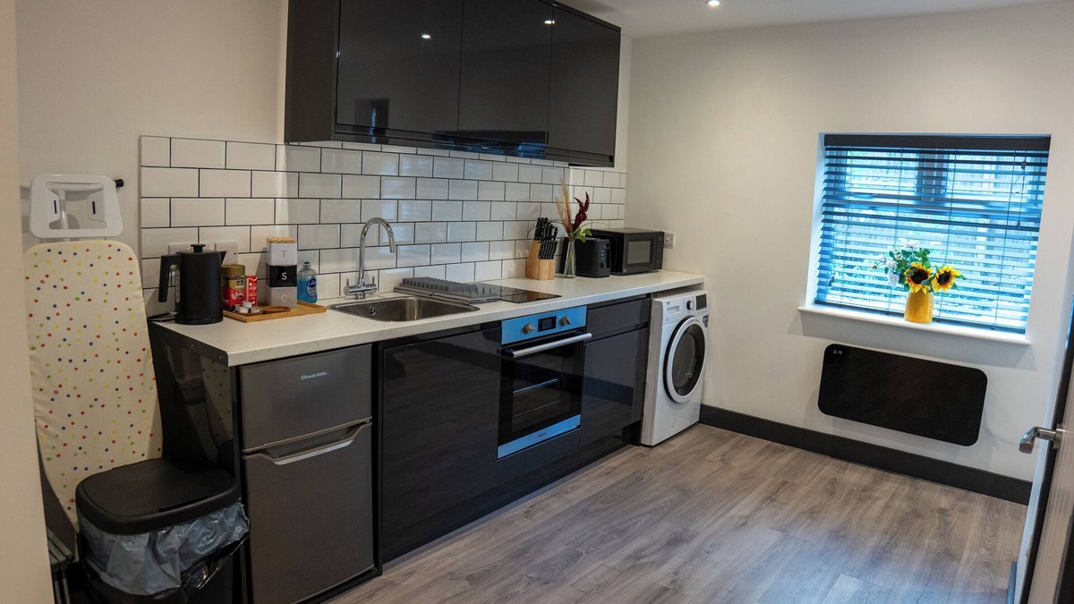 Giltbrook Apartment | Charming apartment in amazing Ilkeston with WiFi