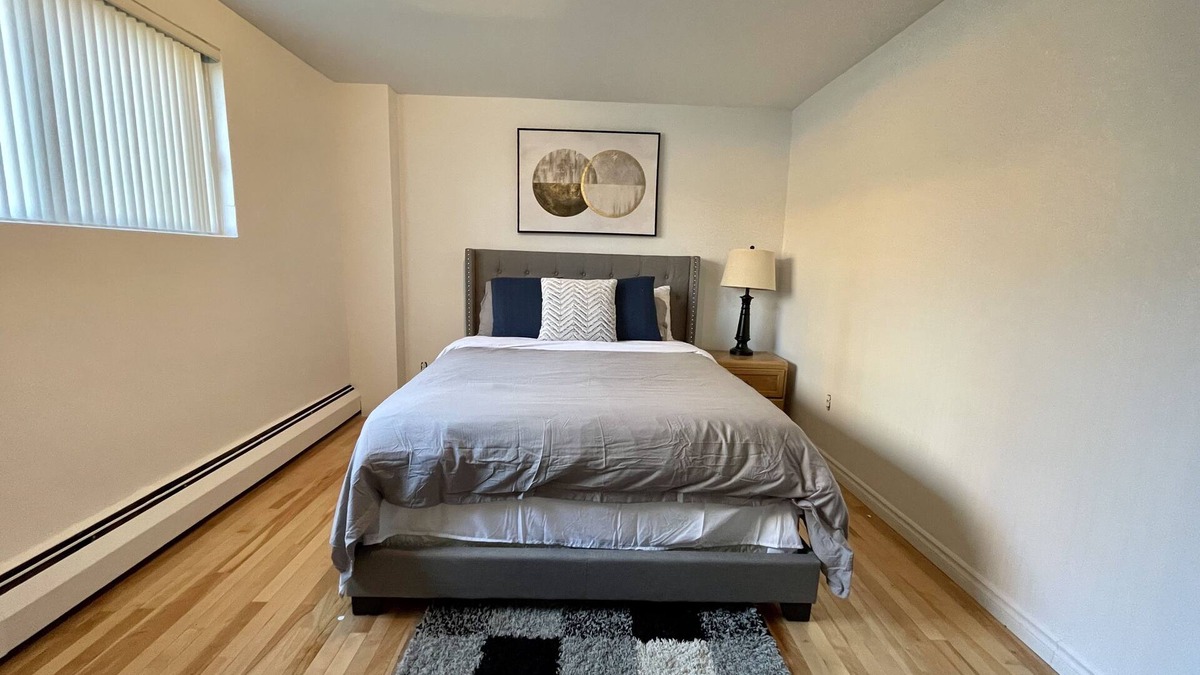 Laval Apartment | Charming apartment in Laval
