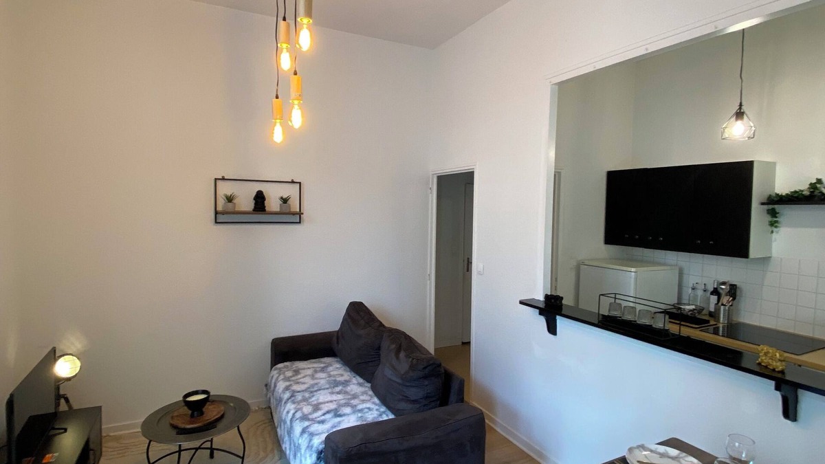 Downtown Angers Apartment | Charming apartment in the center - 2 bedrooms - 100% equipped - Free parking