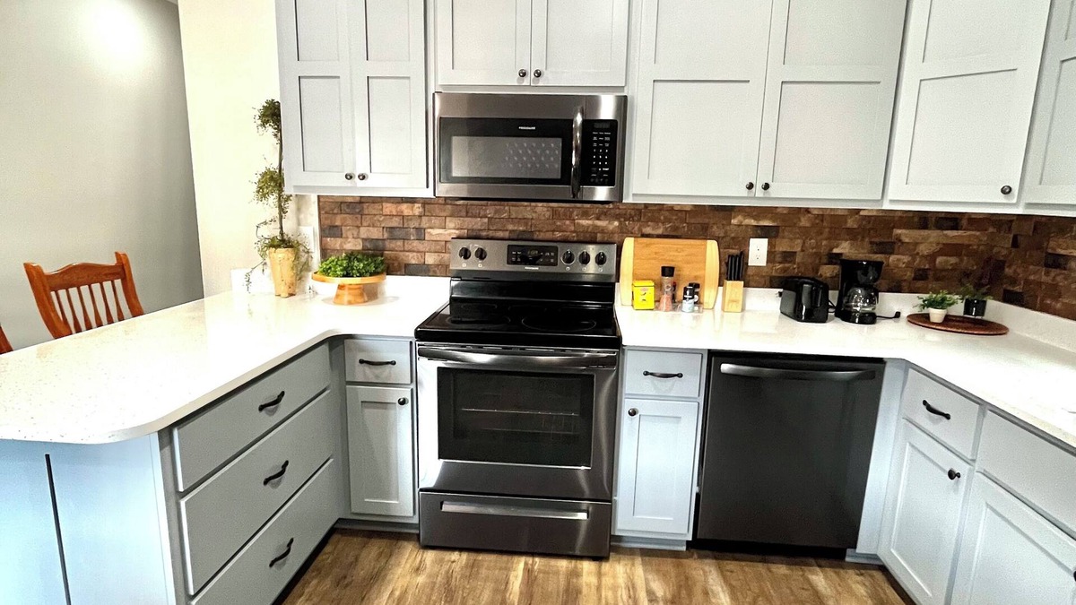 Savannah Apartment | Charming apartment in Savannah! Conveniently located near downtown!
