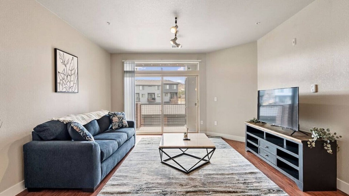 Lone Tree Apartment | Charming Apartment near Sky Ridge Medical Centern