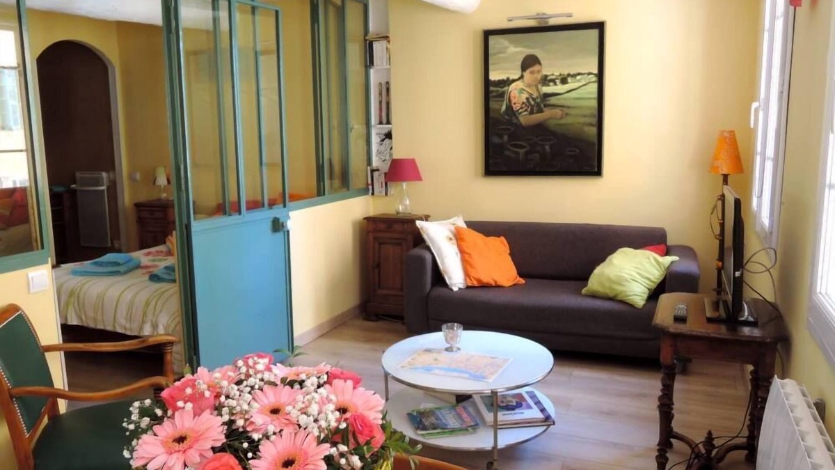 Old Town Apartment | Charming apartment Nice old town near beaches