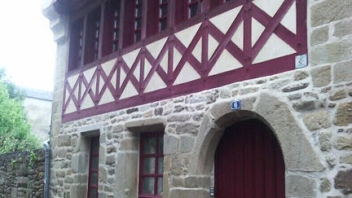 Port de St Goustan Apartment | Charming apartment on the 1st floor, St Goustan port of Auray.