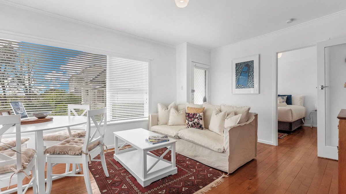 Devonport Apartment | Charming Apartment, Steps from Everything!