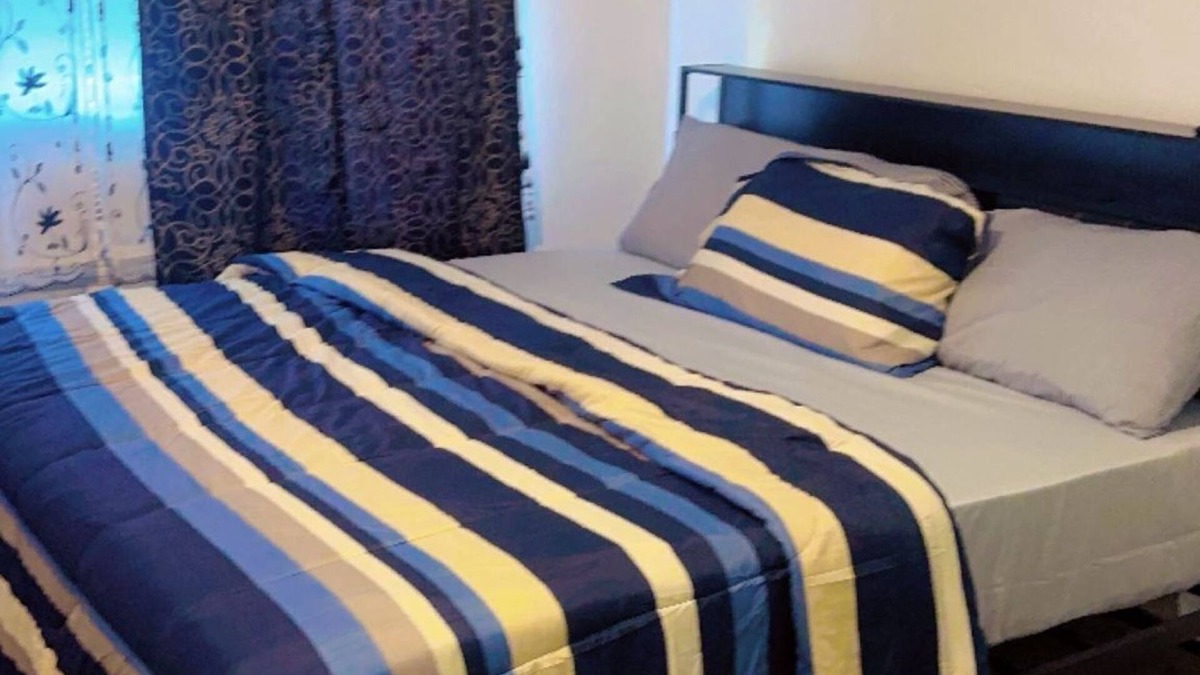 Ampere Apartment | Charming apartment with AC in East Orange - Perfect for a getawaynn