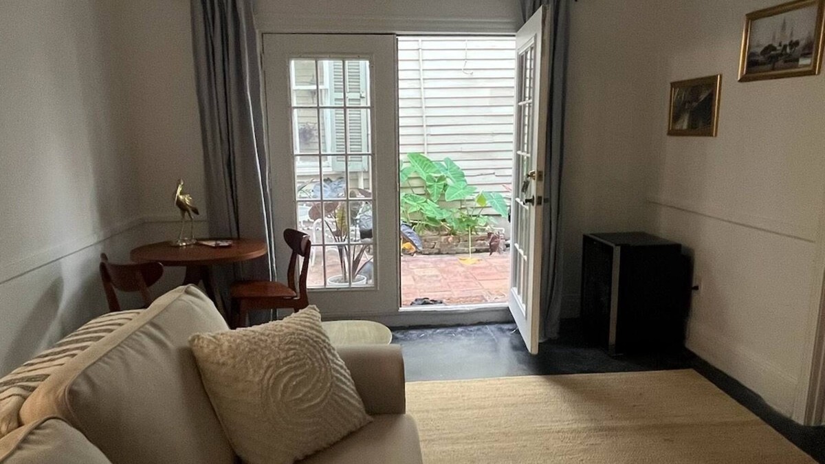 Irish Channel Apartment | Charming Apartment in the Irish Channel with Private Courtyard