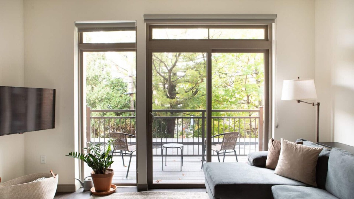 Shorewood Apartment | Charming Apartment with Gym and Balcony