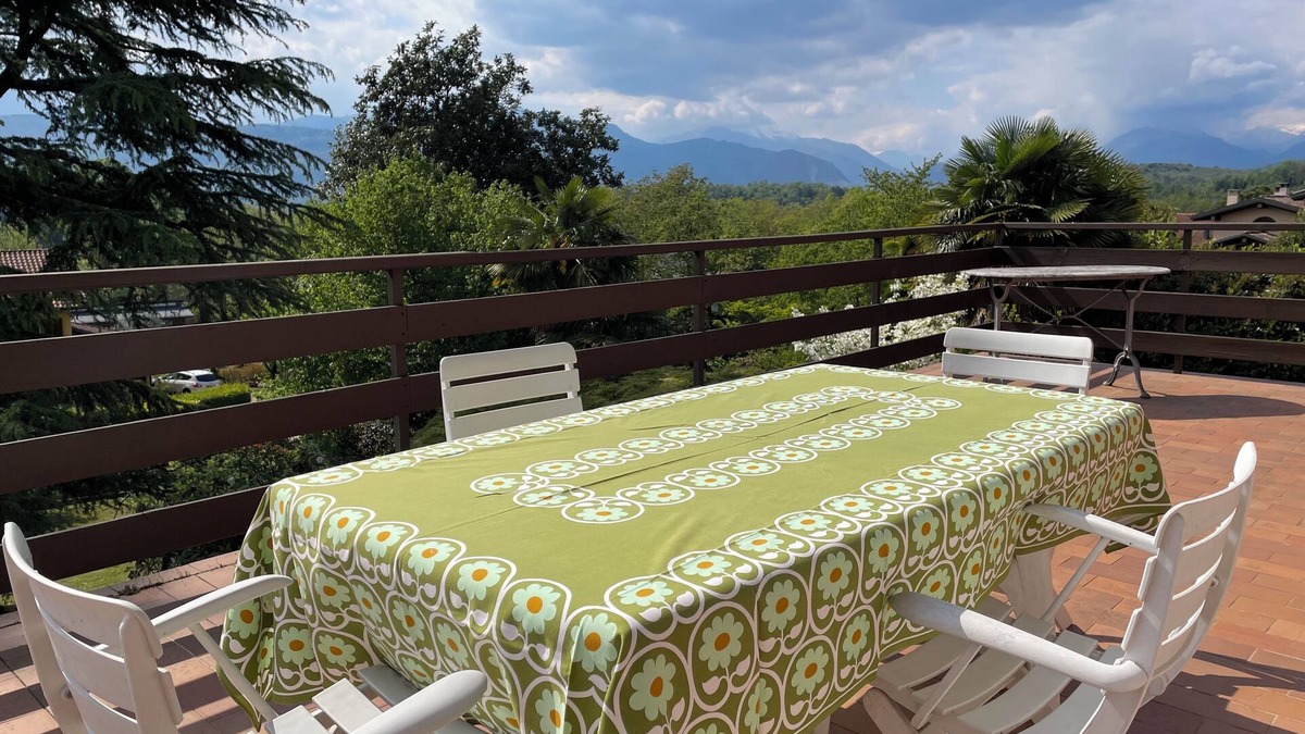Bosco Apartment | Charming apartment with lake view and garden just 3 minutes from the lake