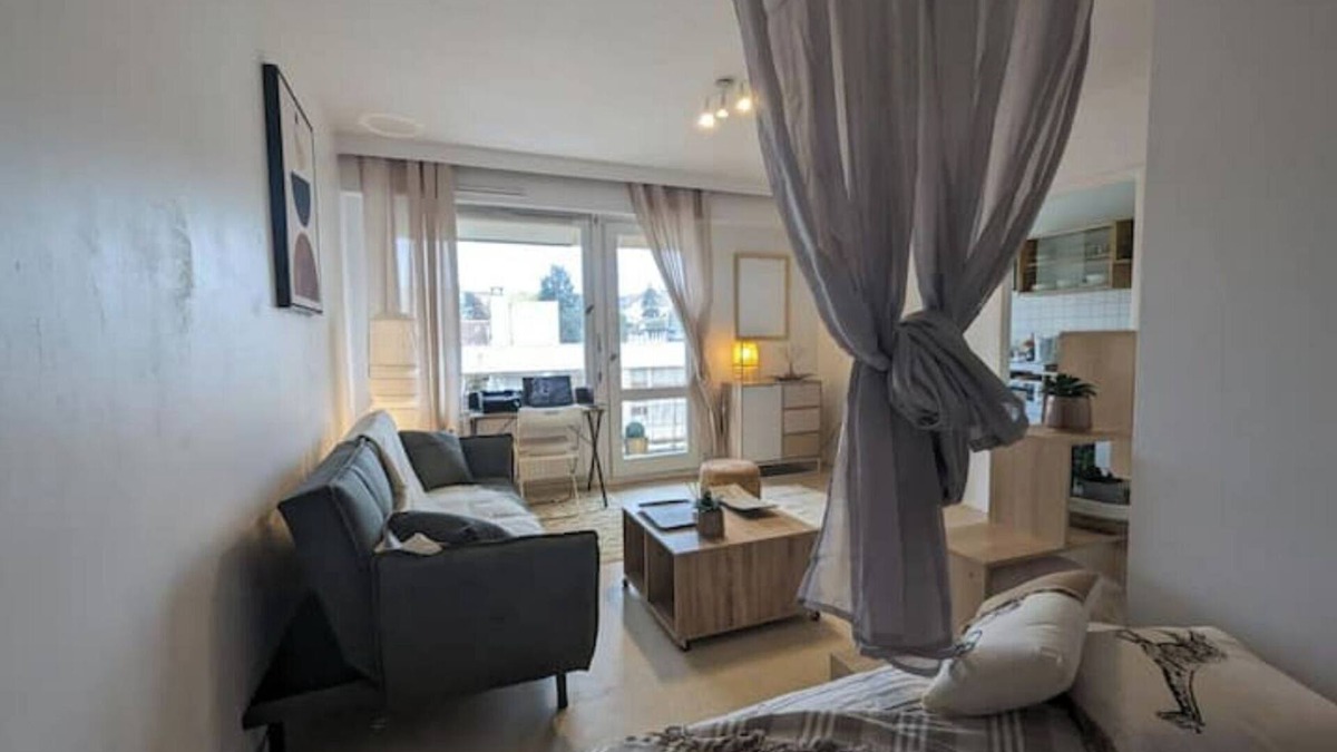 Plantieres Queuleu Apartment | Charming apartment with free parking