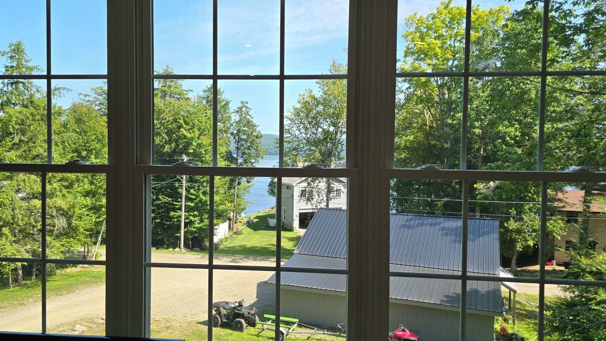 West Enfield Apartment | Charming apartment with 1 bedroom and AC, WiFi in Enfield. Lake views!