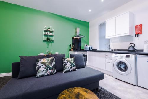 Anfield Apartment | Charming Apartments - Rocky Ln Chambers Flat 3