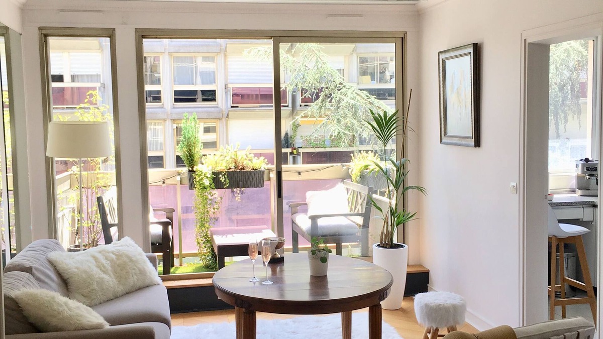 Quartier de l'Ecole-Militaire Apartment | Charming Appartment in the Heart of Paris