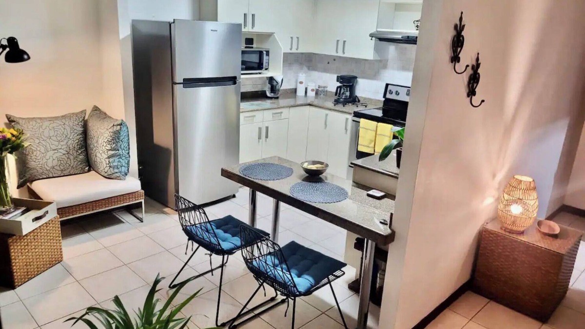Escazu Apartment | Charming apt in exclusive area close to Starbucks, escazu avenue, Hospital Cima.