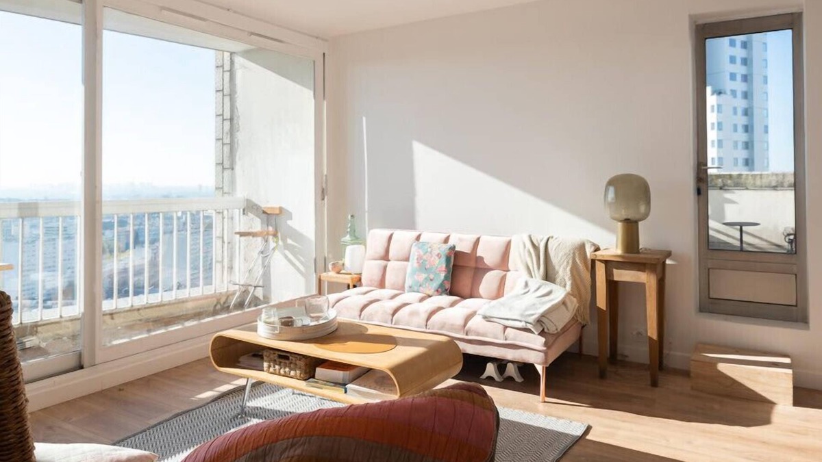 Flandres Apartment | Charming Apt With Balcony Near La Villette
