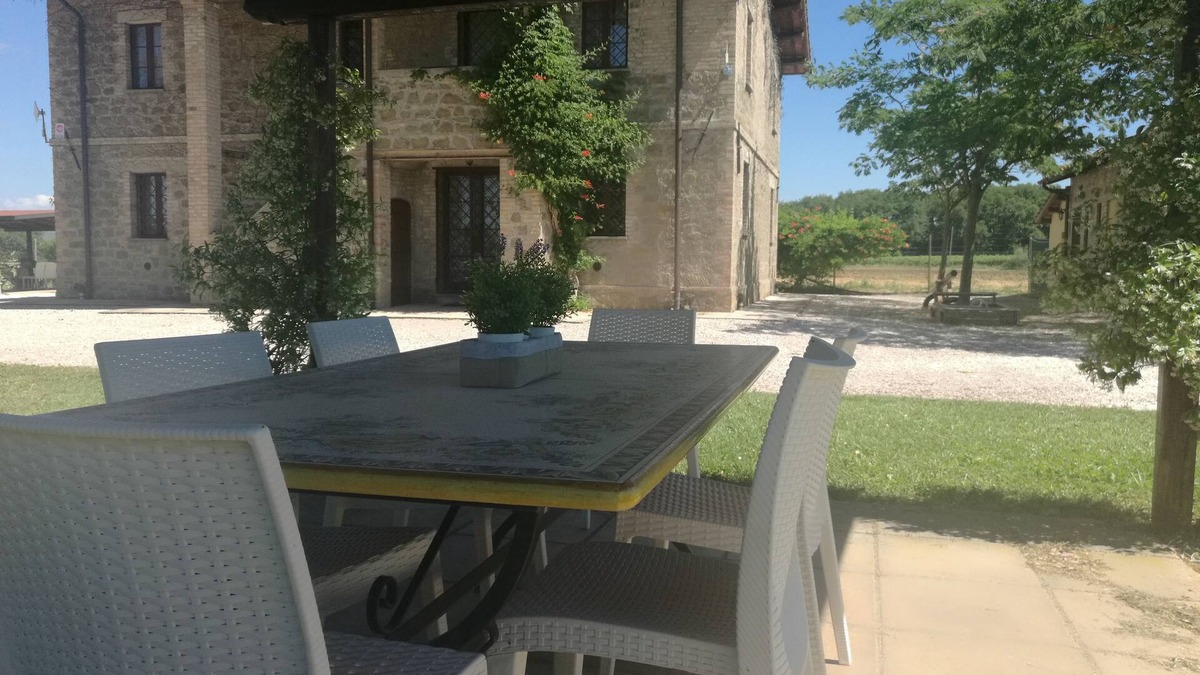 Torgiano Apartment | Charming apt. with pool in a wine estate. Free WIFI, Free veg garden, free wine