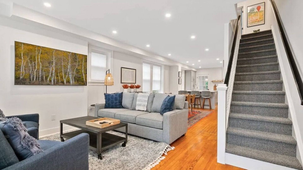Ardmore House | Charming Ardmore Home - Sleeps 7
