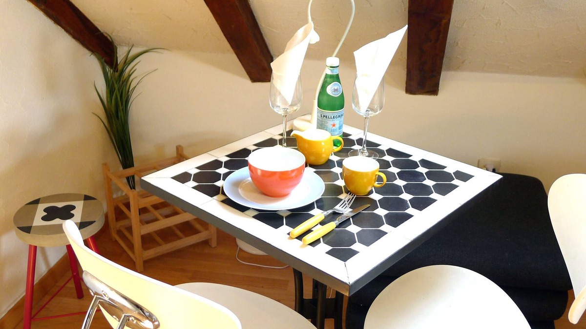 Muhlebach Apartment | Charming Attic In The Trend Area Of Zurich - Lake Close By