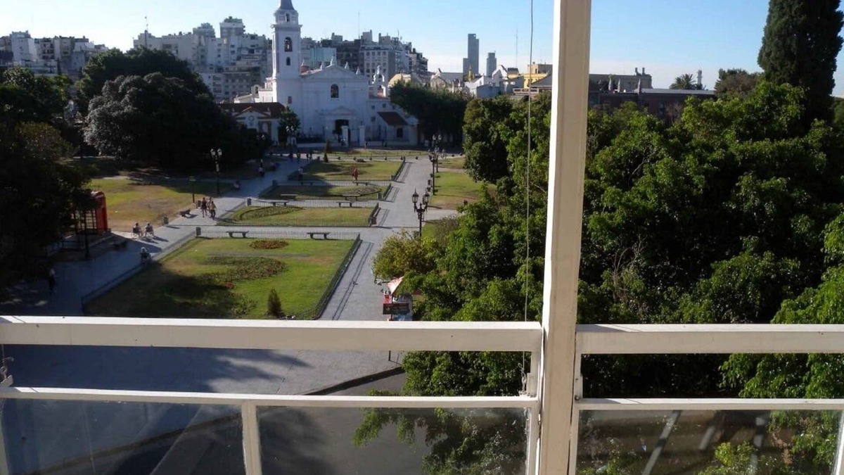 Recoleta Apartment | Charming Balcony Apartment Overlooking Recoleta Park
