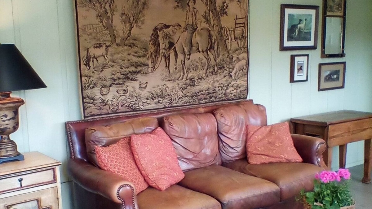 Campobello House | Charming Barn Apartment - centrally located to all the Foothills has to offer.