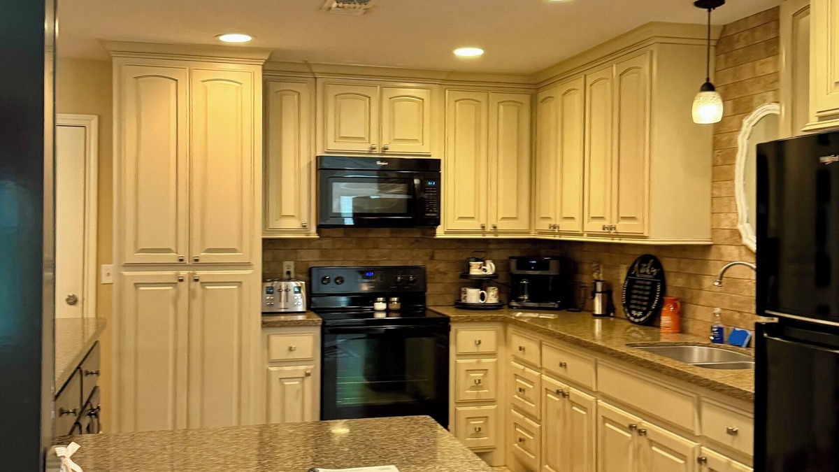 Sealy House | Charming barndominium, Cypress Place, in welcoming Sealy