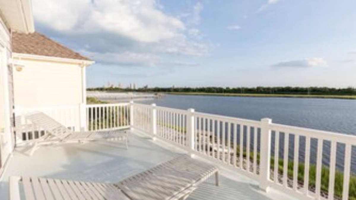 Atlantic City House | Charming Bay View Home ~ Perfect For A Getaway!