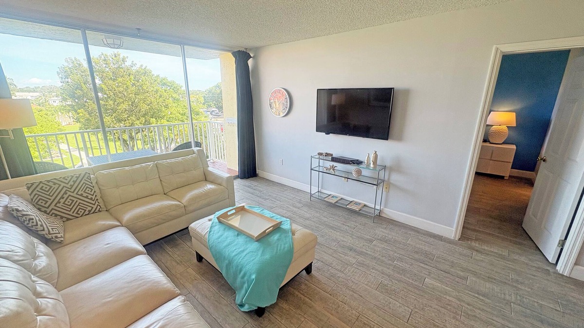 Islamorada Condo | Charming Bayside 2 bed, 2 bath Condo at Futura in Islamorada WiFi, Pool, Dockage